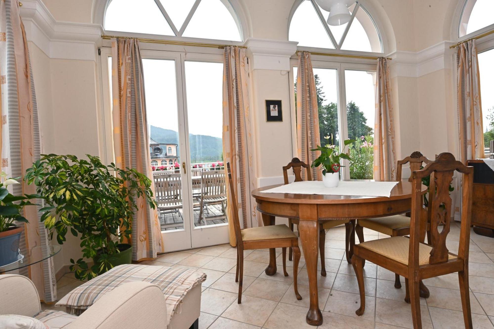 Seehotel Astoria Pörtschach am Wörthersee Exterior foto